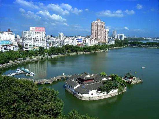 九江經(jīng)開區(qū)聚焦高端裝備制造、新材料新能源結(jié)碩果